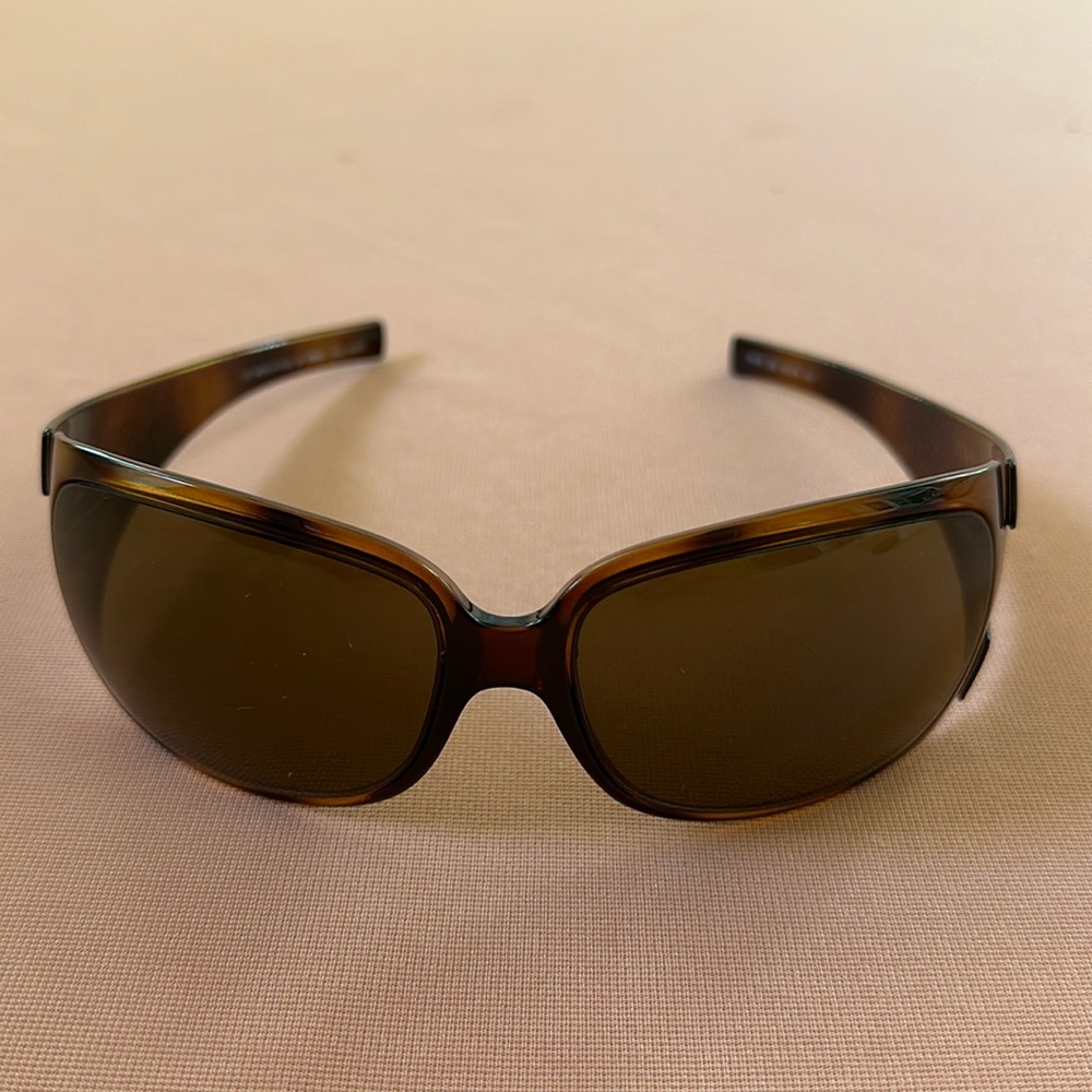 New Fendi Oversized Brown/Gold Sunglasses. - Picture 6 of 10